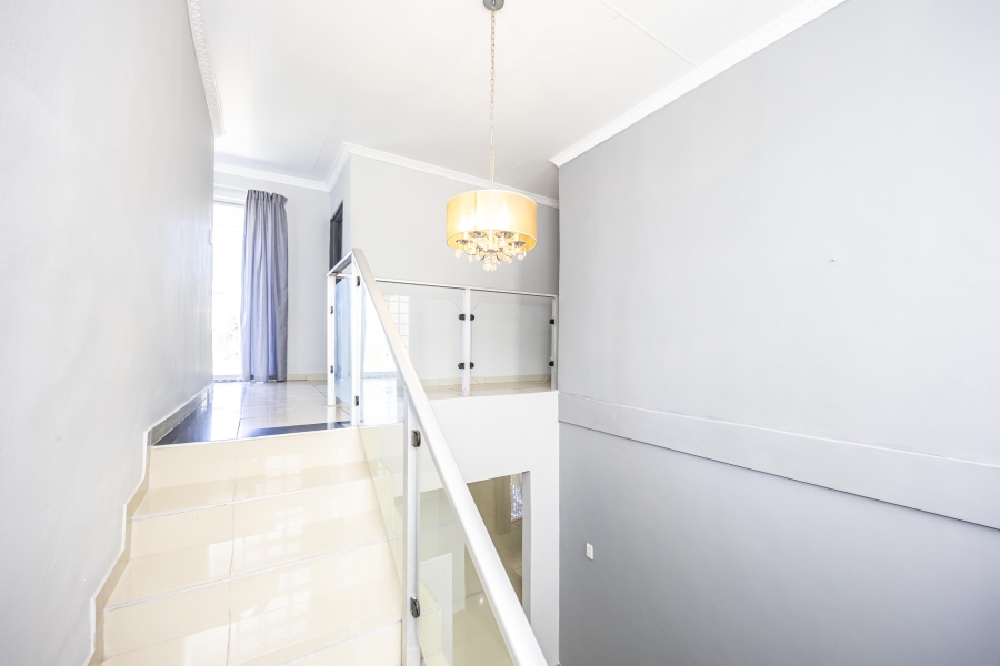 5 Bedroom Property for Sale in Sunnyridge Eastern Cape